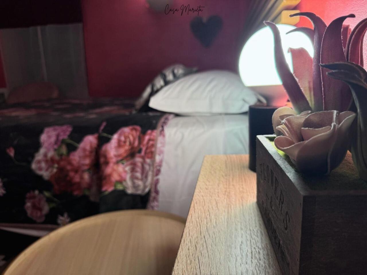 Marieta Rooms Sarzana Eksteriør bilde